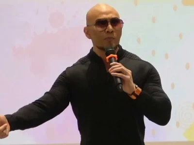 Deddy Corbuzier pindah agama