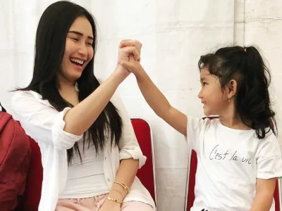 bakat anak-ayu-ting-ting-menyanyi