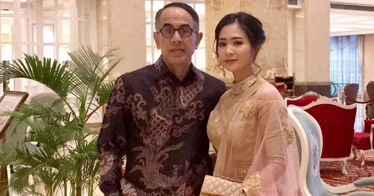 Bunga Zainal Ngamuk Usai Dihujat Soal Perbedaan Usia dengan Suami