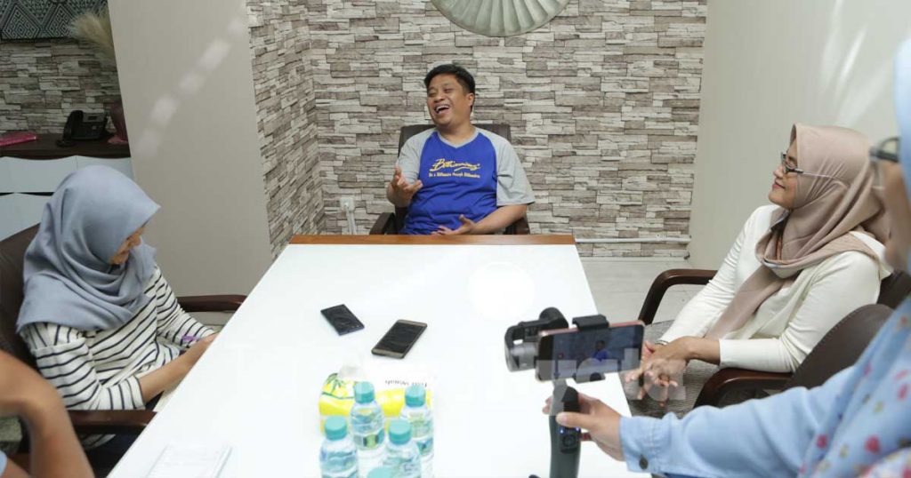 pendiri sma selamat pagi indonesia julianto eka putra 1