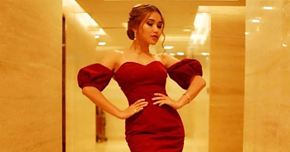 Ketika Ayu Ting Ting Menjelma Jadi ‘Kembaran’ Syahrini