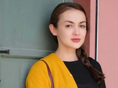 Ultah Rianti Cartwright