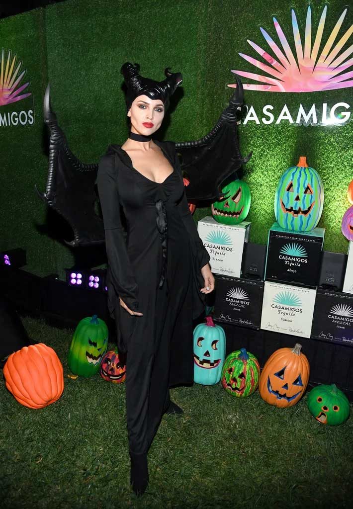 Eiza-Gonzalez-kostum-halloween-artis