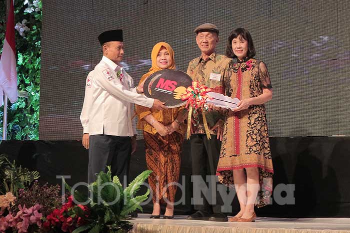 HUT PMI