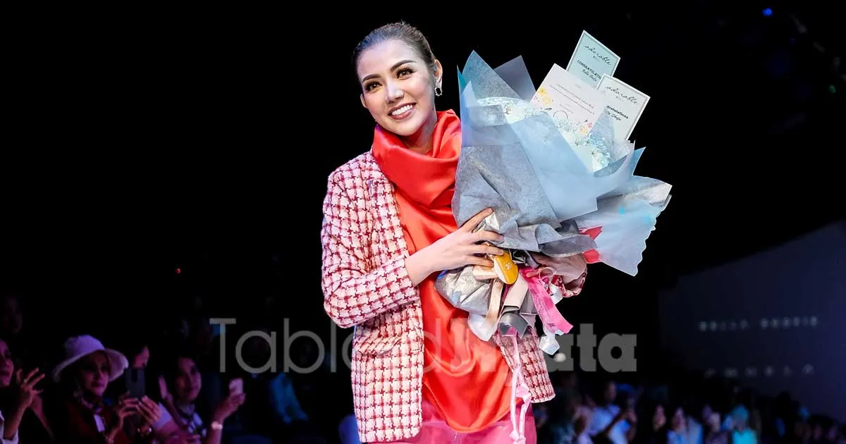 Bella Shofie Usung Tema Awan dan Langit di JFW 2019