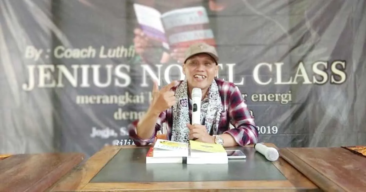 Jenius Novel Siap Obrak-abrik Dunia Selebritis