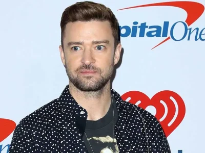 justin-timberlake-diserang-di-paris-fashion-show