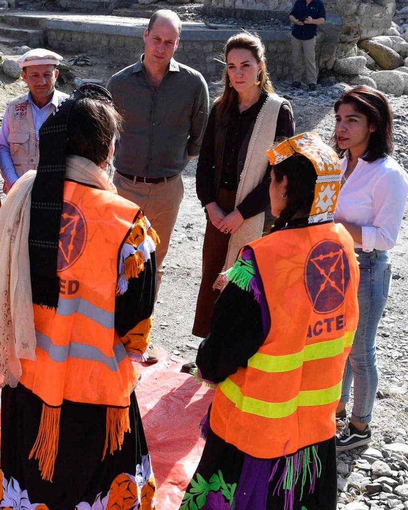 kate-middleton-bertemu-diana