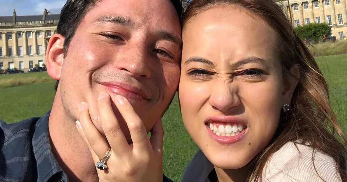 Sweet! Mike Lewis Akhirnya Lamar Janisaa Pradja di Eropa