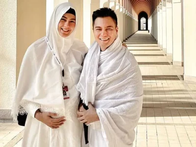 paula-verhoeven-dan-baim-wong-umrah