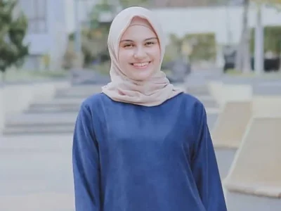 Bisnis Zee Zee Shahab