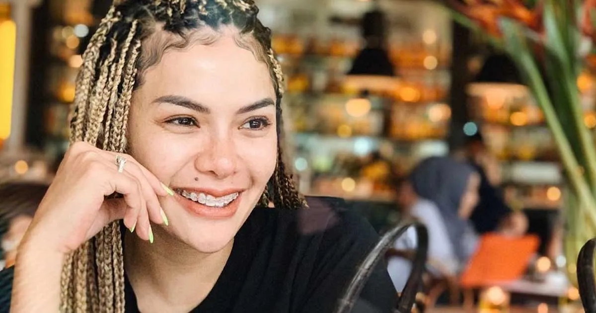 Tajir Melintir! Yuk Tengok Serunya Hujan Duit Ala Nikita Mirzani