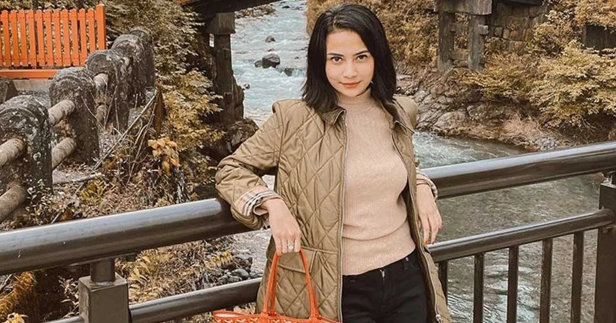 Kerap Tampil Seksi, Vanessa Angel Beri Kejutan dengan Berhijab