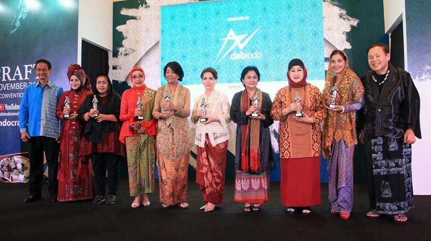 ayu-azhari-penghargaan