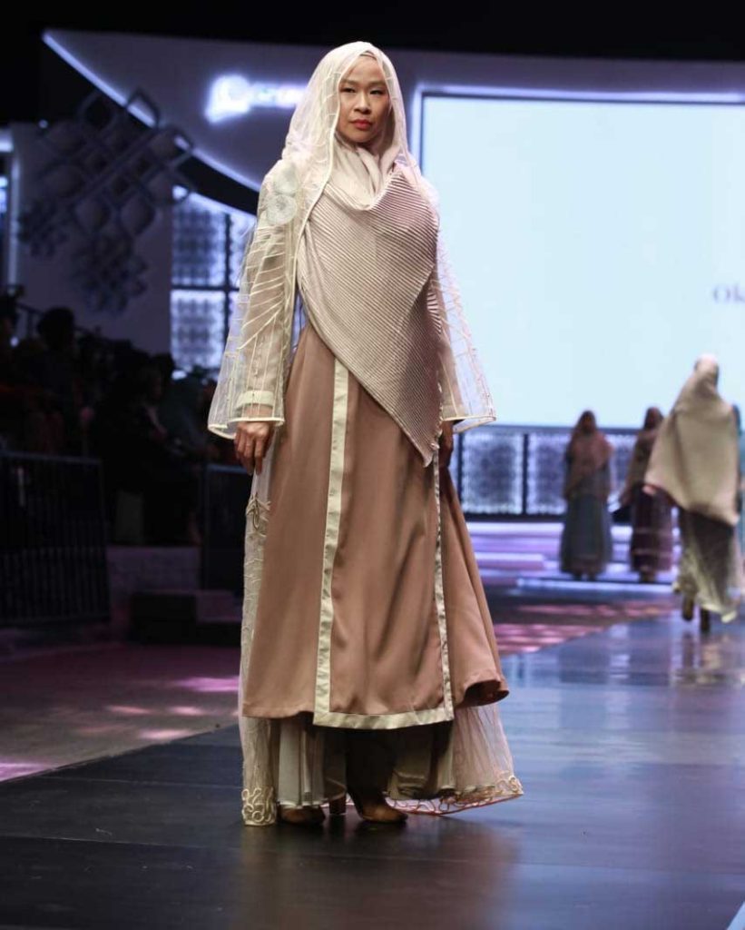 busana-syari-karya-oki-setiana-dewi-2