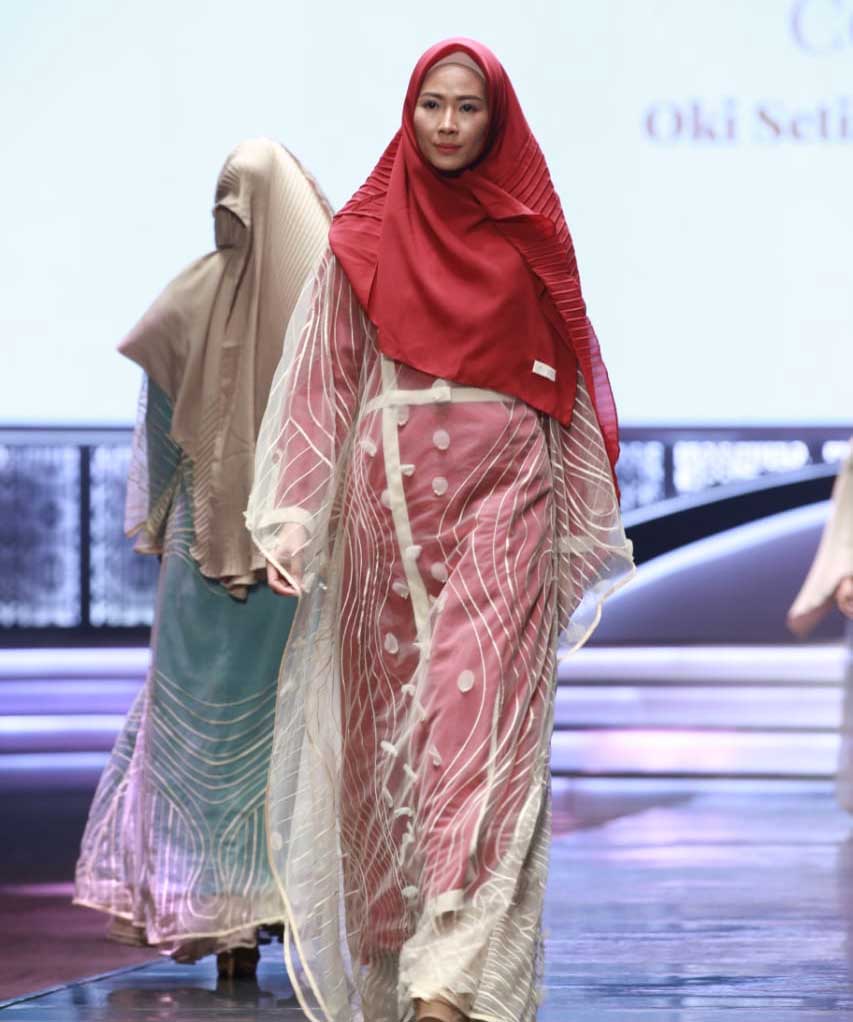 busana-syari-karya-oki-setiana-dewi