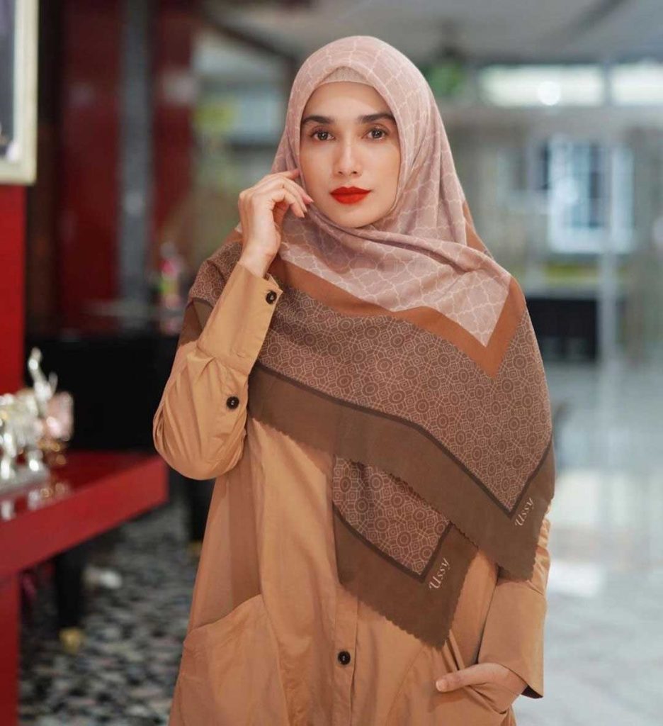 foto-ussy-sulistiawaty-berhijab