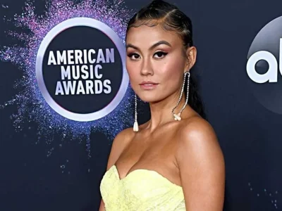 gaya-agnez-mo-di-american-music-awards-2019-1