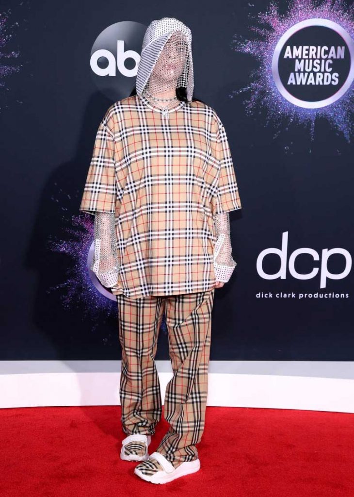 gaya-billie-eilish-di-american-music-awards-2019