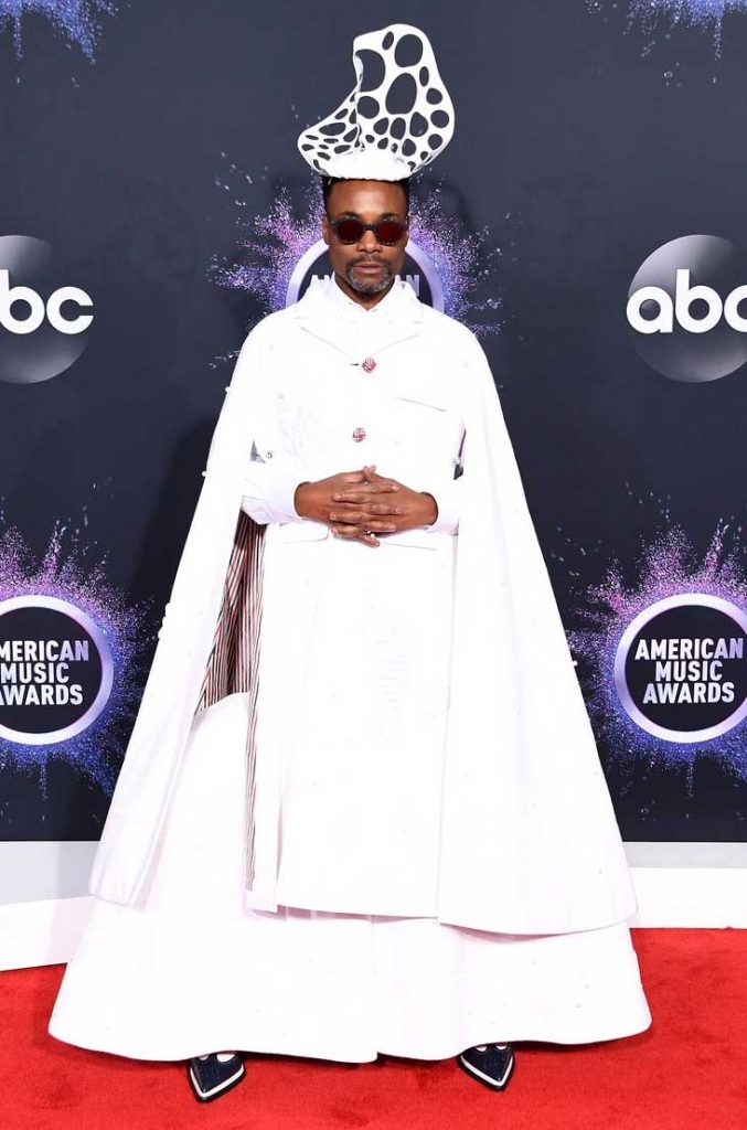 gaya-billy-porter-di-american-music-awards-2019