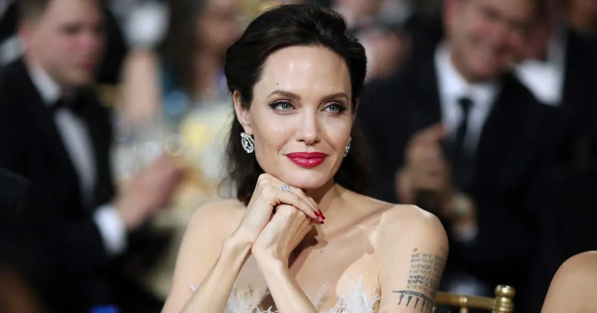 Jungkir Balik Angelina Jolie Temukan Jati Diri Pasca Cerai