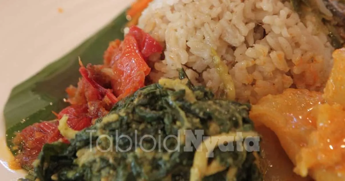 Cara Aman Konsumsi Masakan Padang Tanpa Risiko Kolesterol