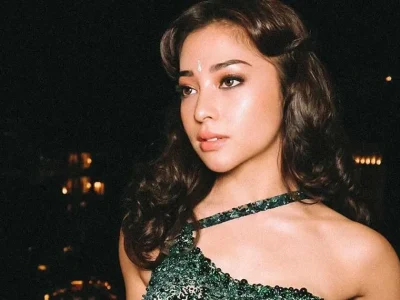 nikita-willy-pole-dance