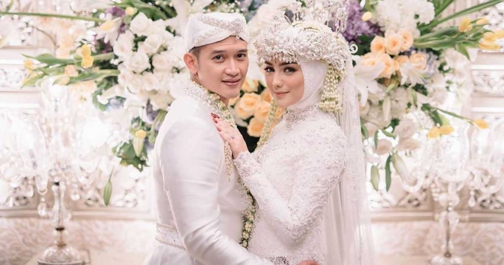 citra-kirana-menikah-dengan-rezky-adhitya