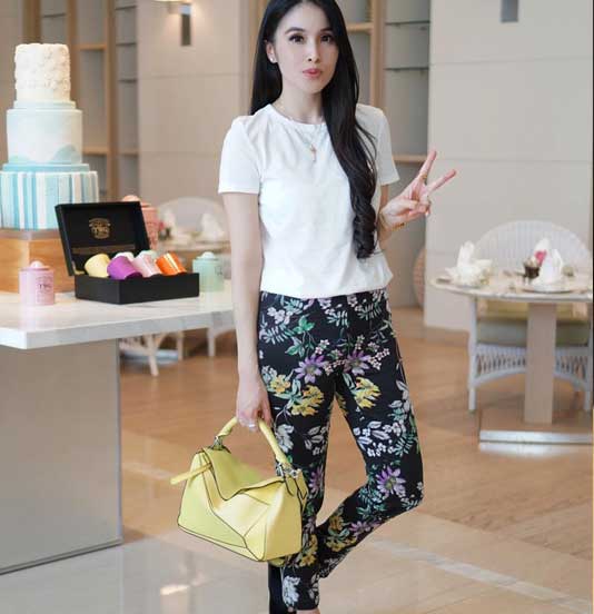 floral-sandra-dewi