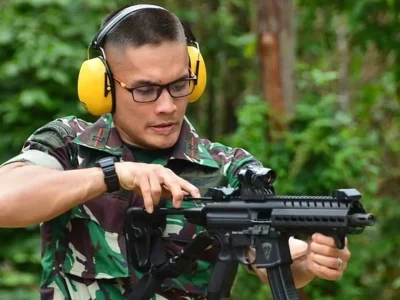 randy-pangalila-jadi-tentara-3