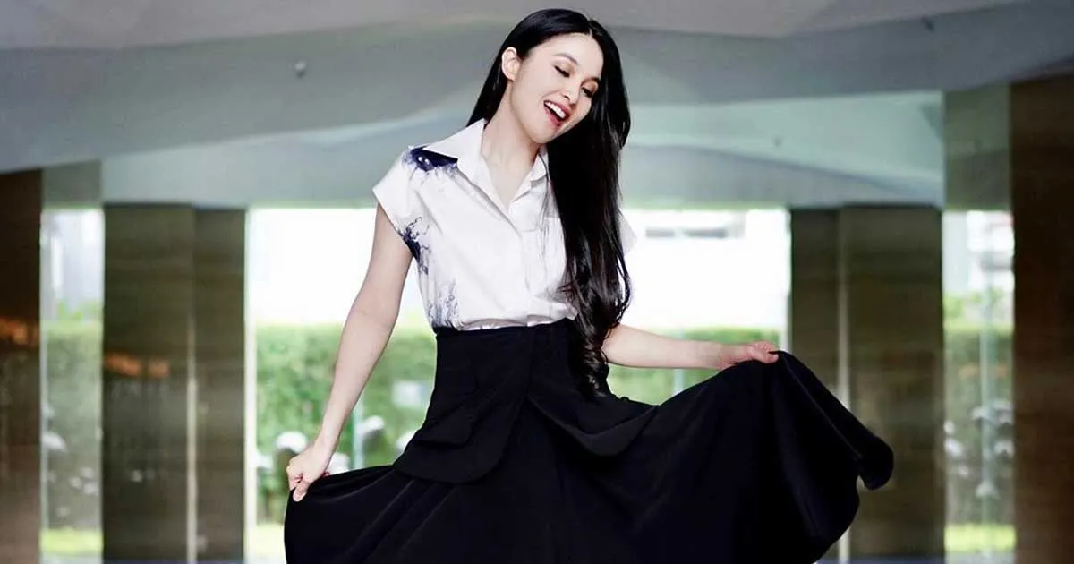 Soal Tren Pamer Saldo ATM, Sandra Dewi: Gue Malu Sama Orang Hebat