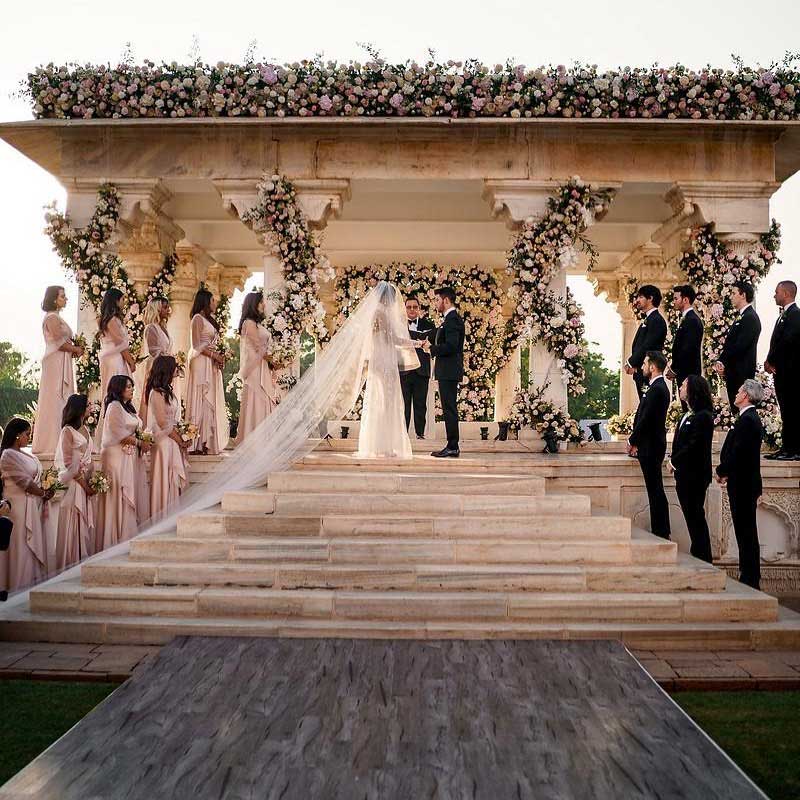 ulang-tahun-pernikahan-priyanka-chopra-dan-nick-jonas