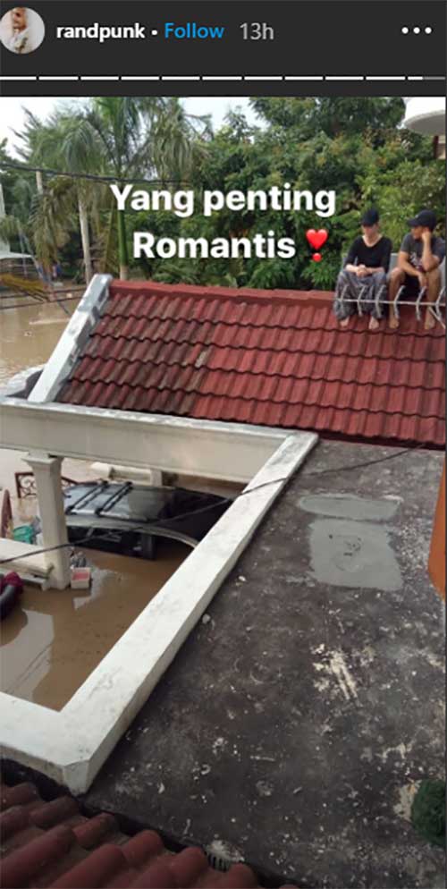 Rumah artis kebanjiran