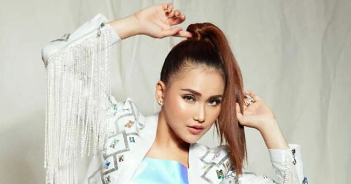 Bukan Pole Dance, Ayu Ting Ting Unjuk Kebolehan Lakukan Aerial Dance