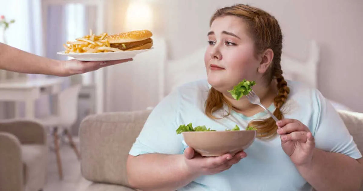 Makan Sedikit, tapi Berat Badan Tetap Naik? Ini Penyebabnya!