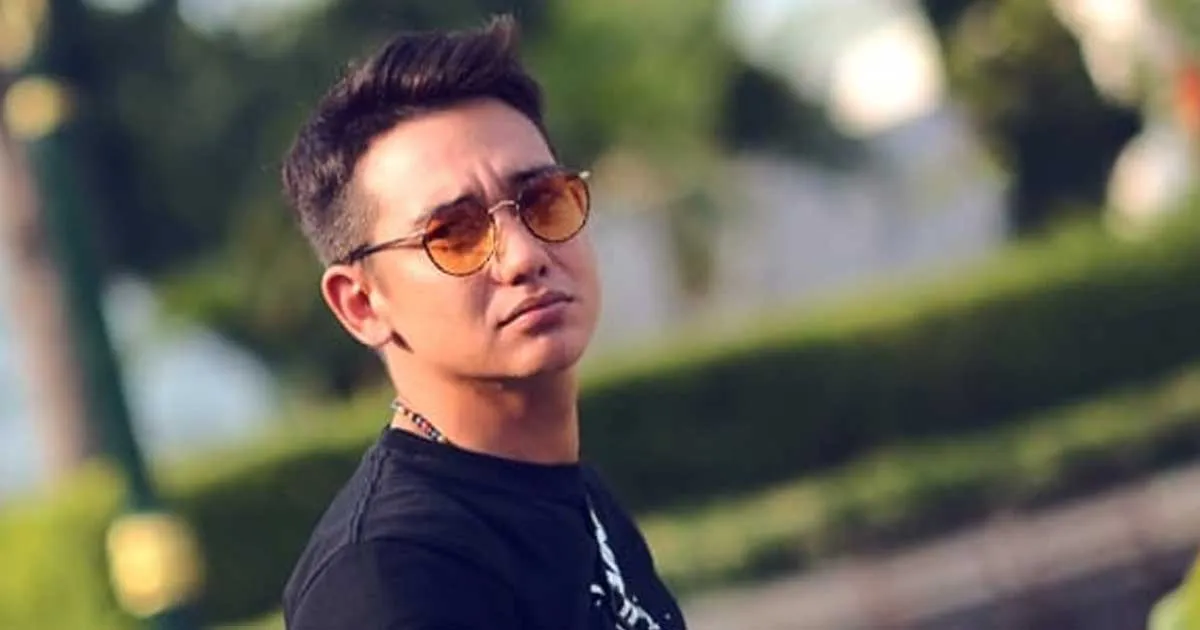Adipati Dolken Bikin Heboh dengan Warna Rambut Baru