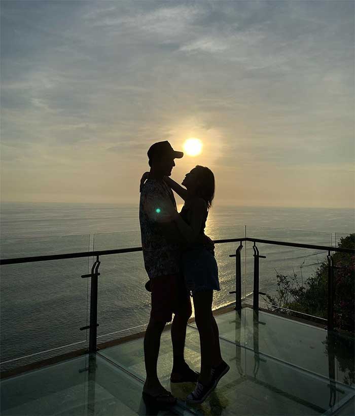 Foto siluet artis