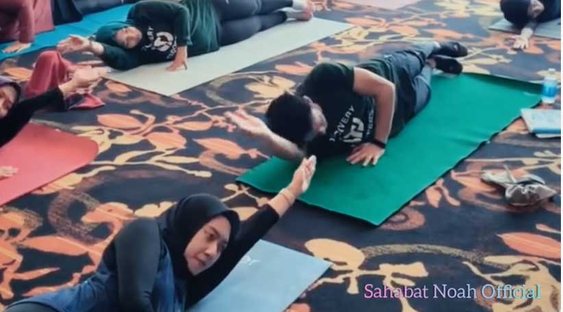 ariel-noah-olahraga-yoga