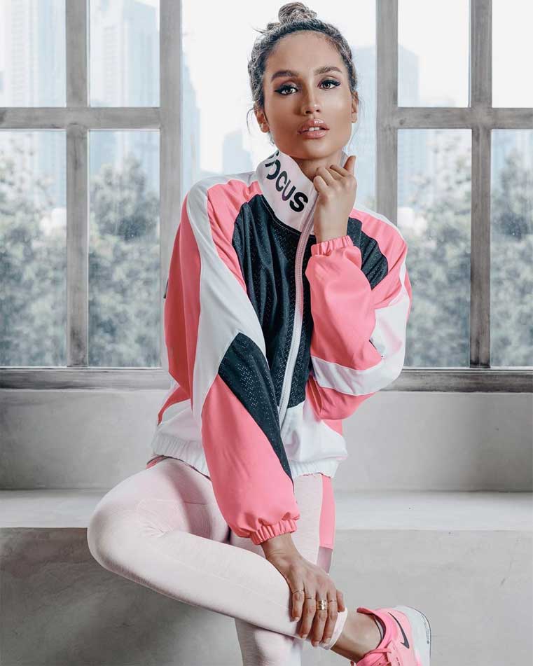 cinta-laura-baju-olahraga-1