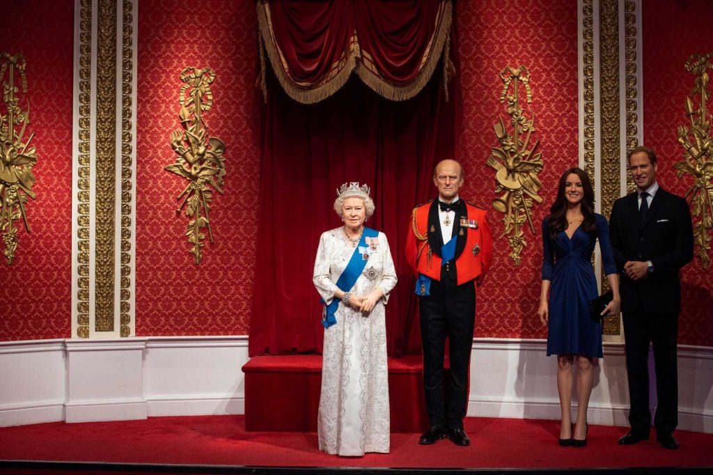 patung-lilin-meghan-markle-dan-pangeran-harry
