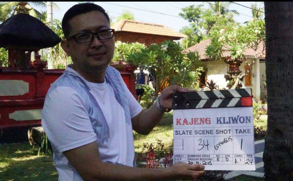 produser-kajeng-kliwon