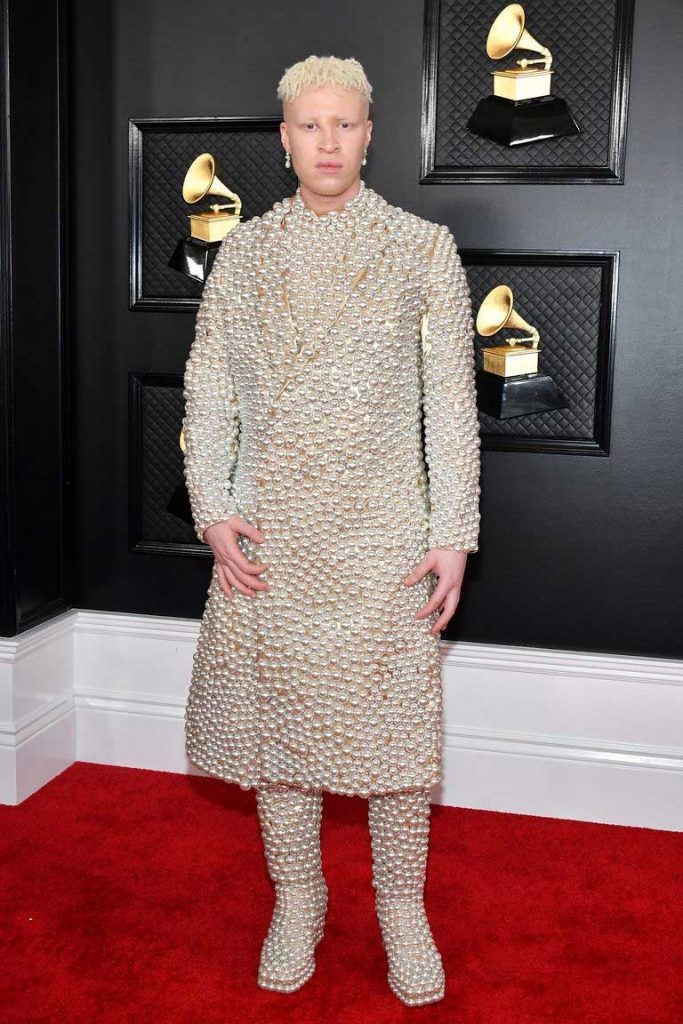 shaun-ross-di-grammy-awards-2020-busana-unik
