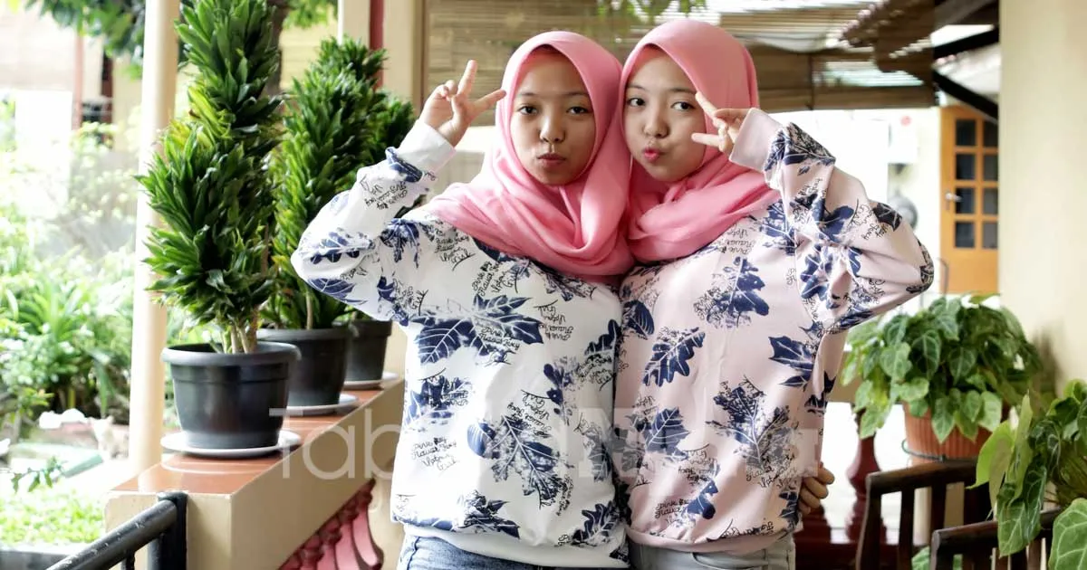 Laporan Khusus Kisah Nadya-Nabila, si Kembar yang Terpisah 16 Tahun