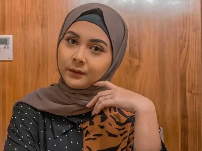 Kesha Ratuliu hamil