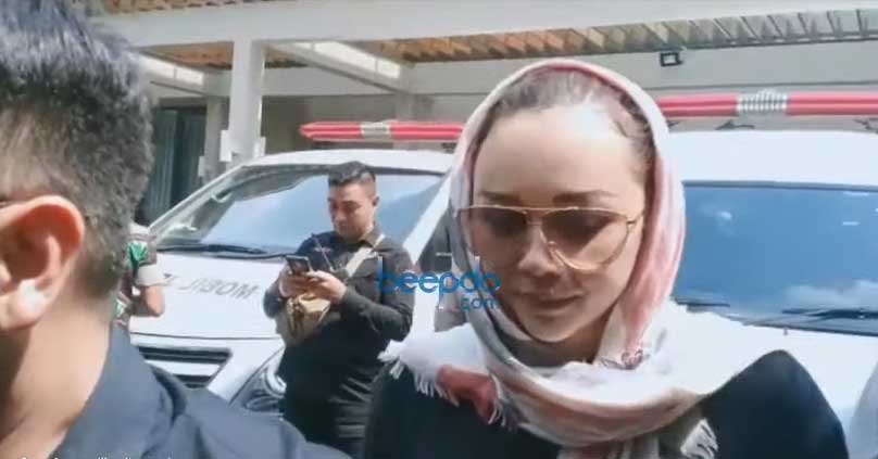 aura-kasih-di-rumah-ashraf-sinclair-bunga-citra-lestari