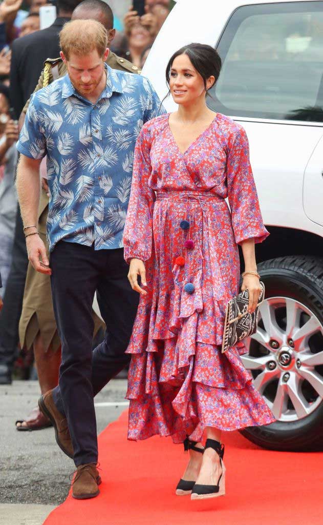 gaun-floral-meghan-markle