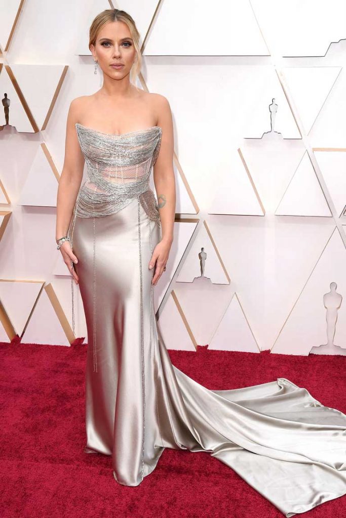 gaun-terbaiki-oscars-2020-scarlett-johansson