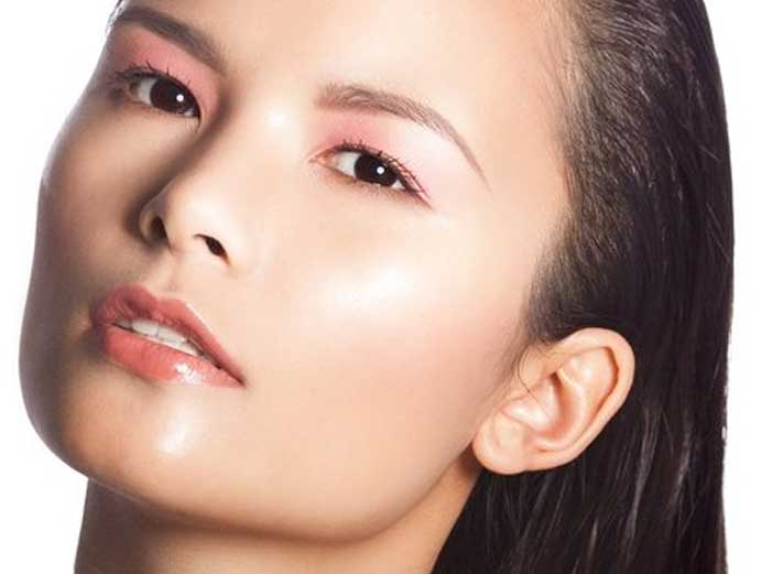 highlighter-di-tulang-pipi