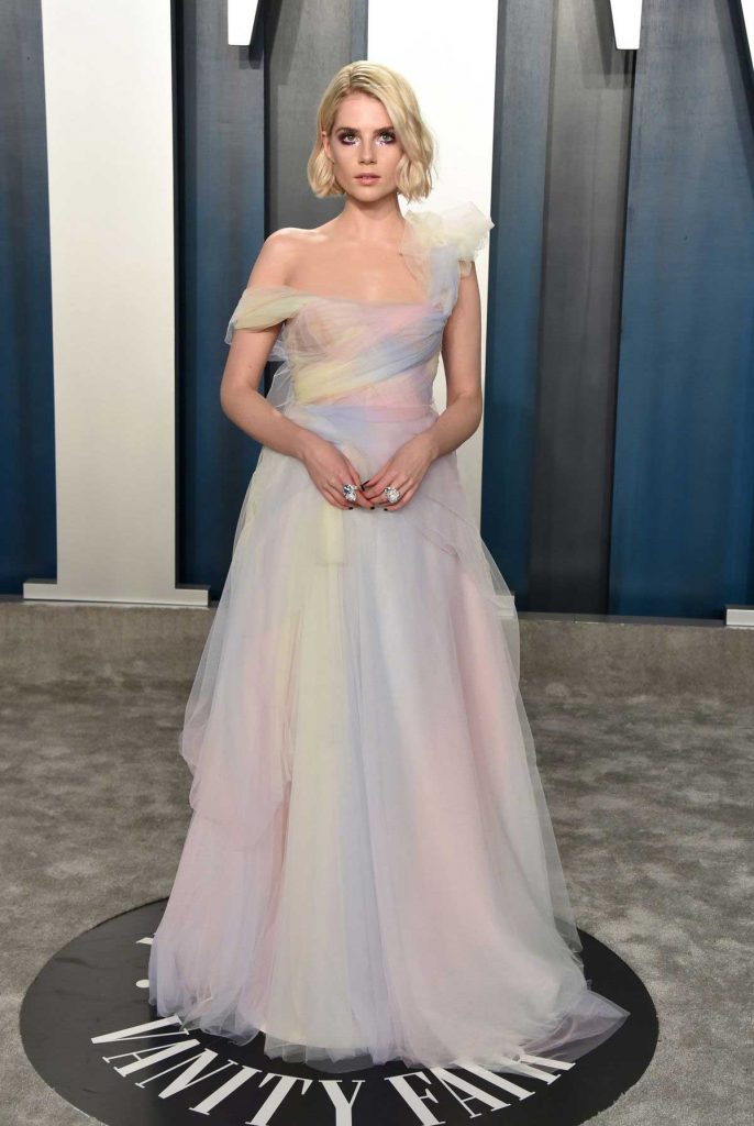 lucy-boynton-in-oscars-after-party-2020
