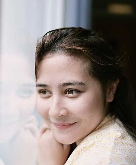 prilly-muka-bantal